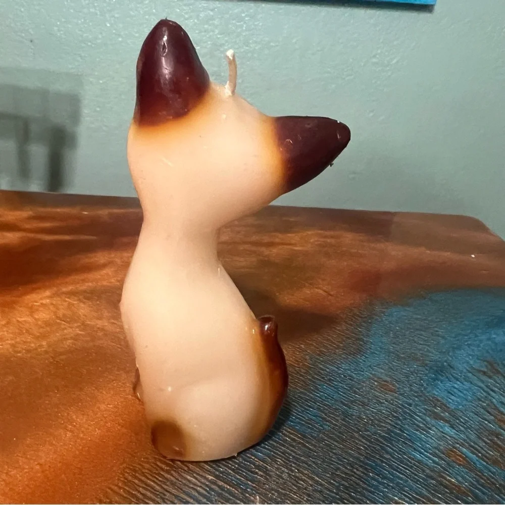 Vintage blue eyes Siamese cat candle new